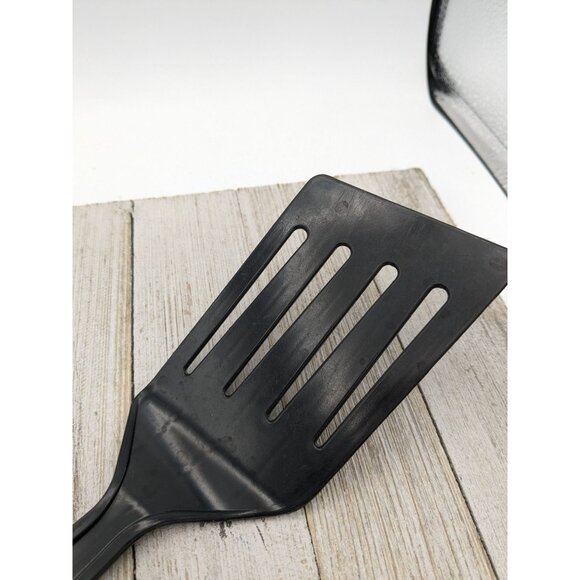 Spatula Nylon Slotted Reinforced Turner Flipper No 115 Black Hutzler - Picture 2 of 7